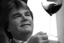  Ivan Jakovčić holds a glass of wine